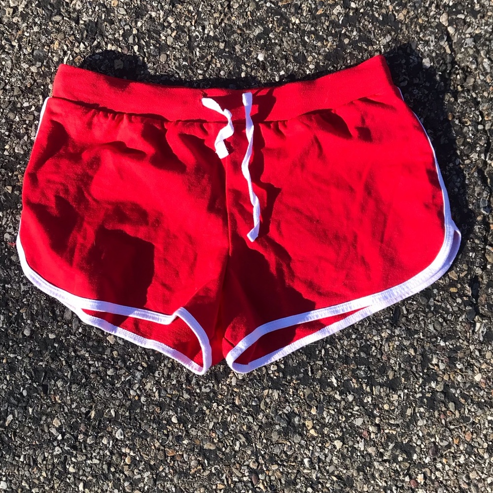 red shorts